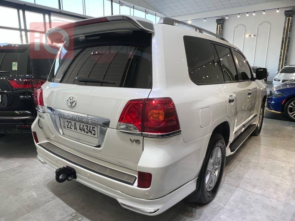 تويوتا لاندكروزر